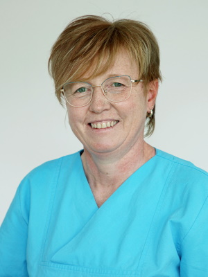 Claudia Offenhäuser, Medizinische Fachangestellte